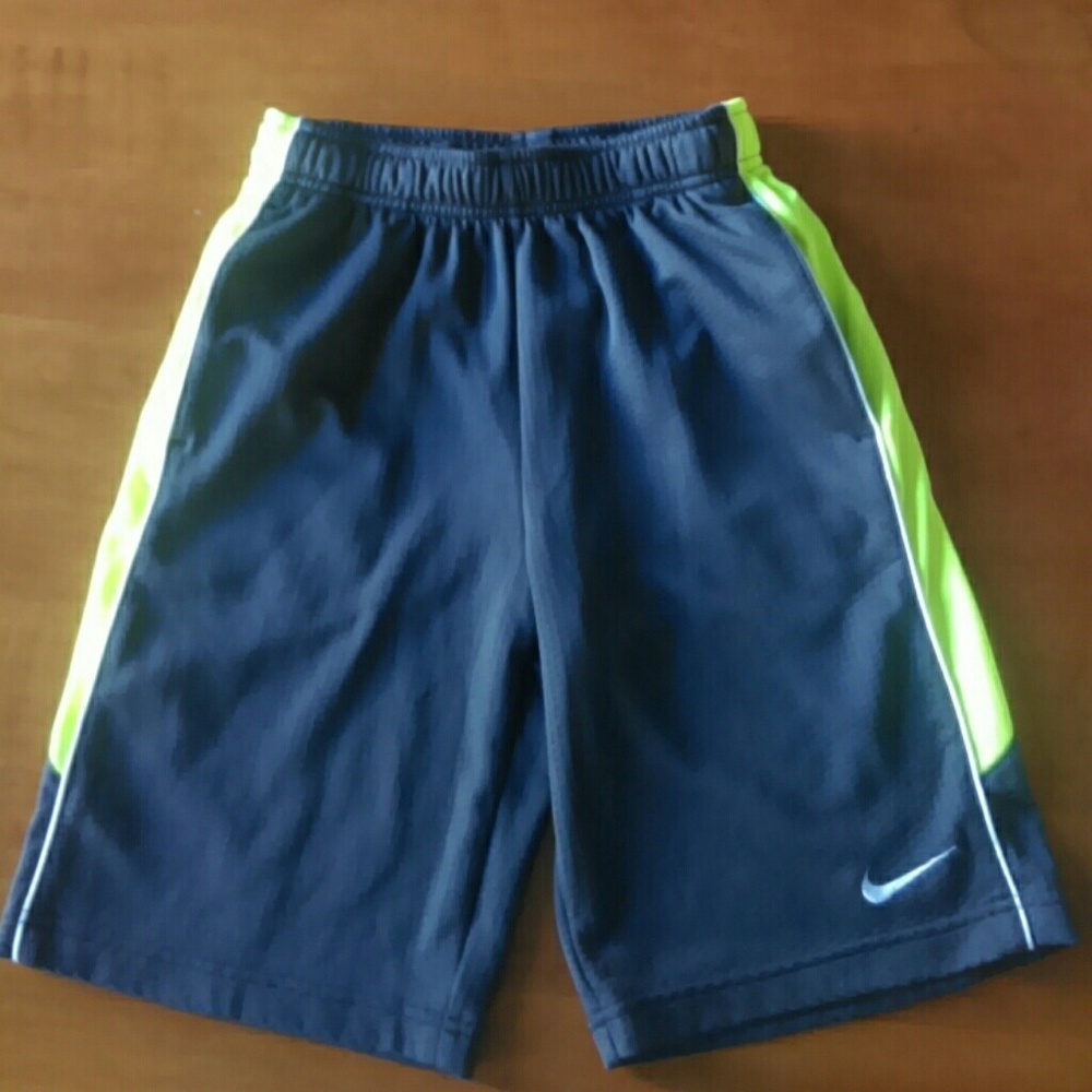 Nike drifit grey shorts